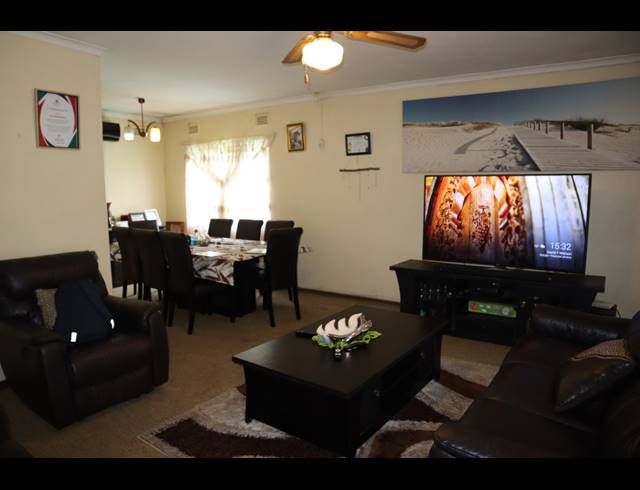 3 BEDROOM HOUSE FOR SALE IN NEW GERMANY